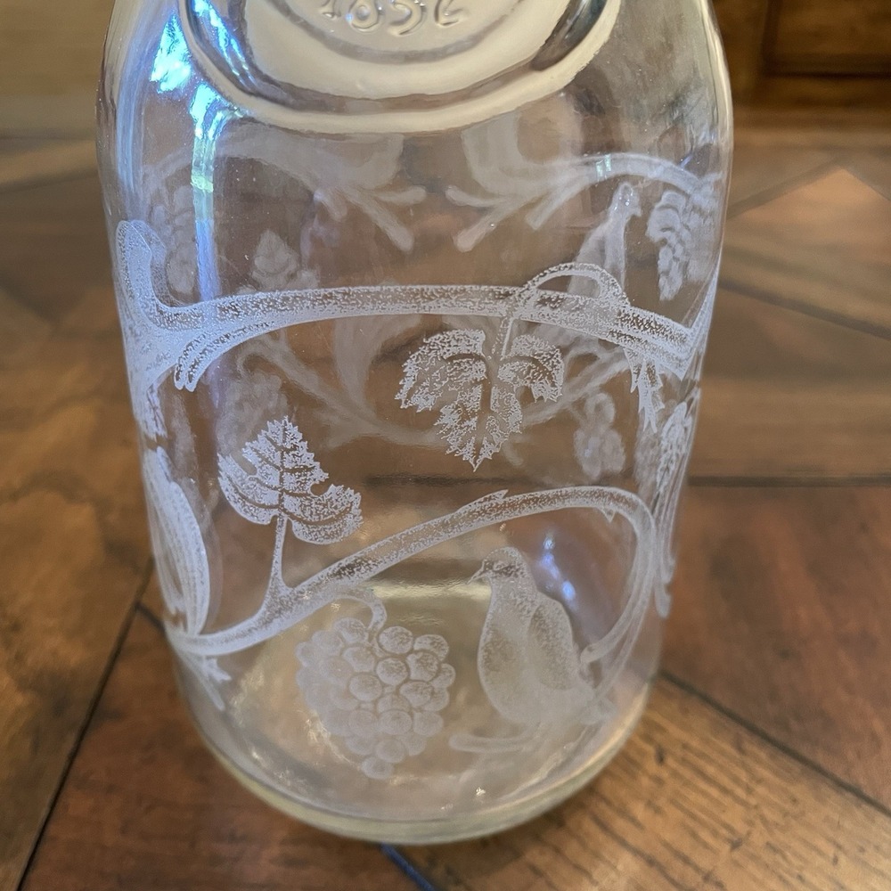Vintage Norman Kosarin 1988 Paul Mason Wine Decanter Etched Grapes Birds - Picture 4 of 5